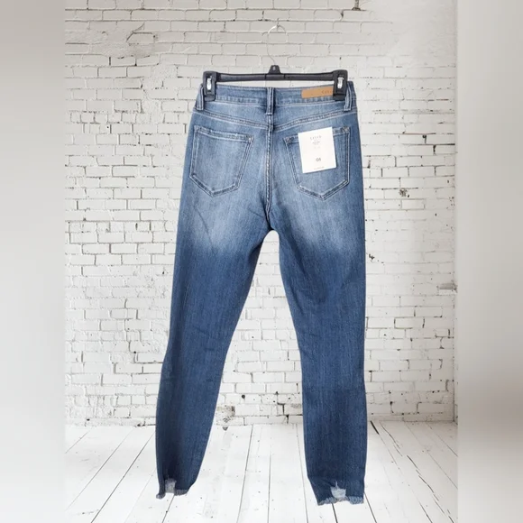 Cello Blue Distressed Women's Jeans Size 1 - New With Tags - Picture 2 of 4